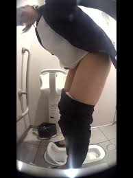 Young girl digi-tents toilet - unaware innocence revealed