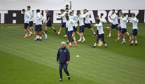 I stedet er blandt andre nikola vlasic og marcelo brozovic med fra start. Schweizer Nati Shaqiri Und Kroatien Test Sorgen Fur Irritationen Watson