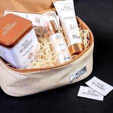 Genclik Iksiri Ile Hala Tanismadin Mi Dr C Tuna Age Reversist Serisi Ile Zamani Tersine Cevirenlerin Yo Deep Cleansing Face Wash Skin Care Rodan And Fields