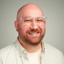 LinkedIn's new gaming features: A shift from genuine connections to  engagement scores