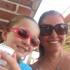 Julie Moise (@MamaMoise)