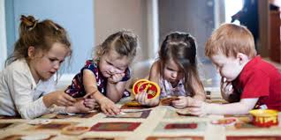 Scroll down to find a free printable list of activities you can do with your toddler today! Easy No Fuss Screen Free Activities For Kids At Home