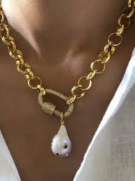 Gold Carabiner Necklace Gold Lock Necklace Gold Chunky Charm Necklace Gold Carabiner Lock Necklace Gold Pearl Necklace Chunky Gold Necklaces Personalized Charm Necklace Beautiful Jewelry
