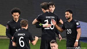 يدخل ضيف مباراة اليوم منتخب الدنمارك امام منتخب المانيا كمباراة ودية استعداداً للمباريات القادمه،ويرغب بالفوز لمحاولة مواصله القتال لتقديم نتائج جيدة, وقدم المنتخب مستوى. ØªØ´ÙƒÙŠÙ„ Ø£Ù„Ù…Ø§Ù†ÙŠØ§ Ø§Ù„Ù…ØªÙˆÙ‚Ø¹ Ø¶Ø¯ Ø±ÙˆÙ…Ø§Ù†ÙŠØ§ ÙÙŠ ØªØµÙÙŠØ§Øª ÙƒØ£Ø³ Ø§Ù„Ø¹Ø§Ù„Ù… 2022 ÙƒÙˆØ±Ù†Ø± Ø³Ø¨ÙˆØ±Øª