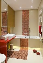 28 Ideen Fur Kleine Badezimmer Tipps Zur Farbgestaltung Badezimmereinrichtung Kleine Badezimmer Badezimmer Braun