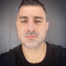 What is the best place to have a mixed drink with live music in Albuquerque?