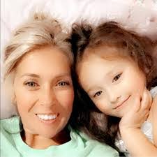 Cara Pena's Instagram, Twitter & Facebook