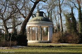 Der Lichtdurchflutete Freundschaftstempel Im Park Sanssouci Sanssouci Potsdam Tempel