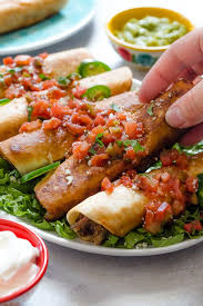 Pulled pork enchilada casserole this dish is assembled just like a lasagna, with layers of tortillas, your leftover pulled pork and a few pantry items like enchilada sauce, beans and corn. Leftover Pulled Pork Flautas Sweet Savory