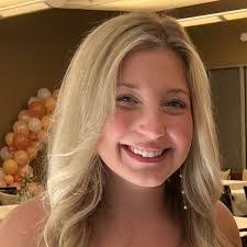 Erin Lau's Instagram, Twitter & Facebook