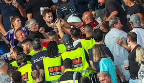 25 jahre tornados rapid ein vierteljahrhundert ist in der heutigen fußballwelt eine lange zeit. Fk Austria Wien Vs Sk Rapid Wien Ausschreitungen Zwischen Fans Uberschatten Wiener Derby