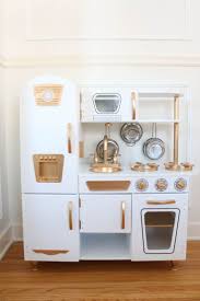 Just Like So Many We Fell For This Kidkraft Vintage Kitchen Here You Can T Beat The Price Kidkraft Vintage Kitchen Kidkraft Kitchen Kidkraft Corner Kitchen