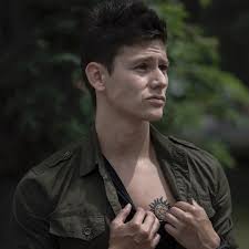 Charlie Castle's Instagram, Twitter & Facebook