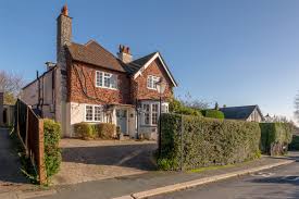 942 likes · 19 talking about this. 5 Bedroom Property For Sale In Earlswood Road Redhill Surrey Rh1 875 000