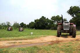 The Masseyferguson 9500 4wd From Tafe Is Always Ready To Take On The Field For Any Farm Application You Know Tractor Manufacturers Tractors Farm Equipment