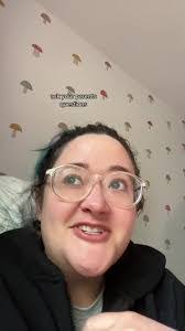 Karen Dowler's Instagram, Twitter & Facebook