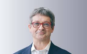 Software Architecture: The Hard Parts