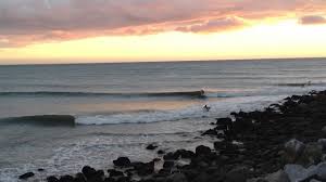 Surfing A Point Break Near Malibu Rare Barrels Seen At The Chart House Spot During Low Tide Youtube