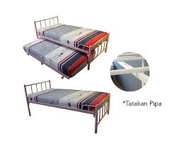 Saat beristirahat tentu tidak akan lengkap jika tanpa alas seperti tempat tidur. 7 Rekomendasi Ranjang Besi Minimalis Dengan Harga Terjangkau Dijamin Kuat Tahan Lama Rumah123 Com