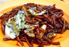 Swipe right to see the 'uncle' making it. Kuala Lumpur S Top 7 Kl Style Fried Hokkien Mee Spots Asia Pacific Hungry Onion