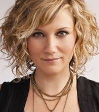 Jennifer Nettles Duets Contestants Will Have Big Voices Curly Hair Styles Short Curly Hair Short Hair Styles