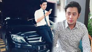 Menurut pengetahunannya, seorang artis bisa mendapatkan. Kriss Hatta Sempat Posting Di Instagram Sebelum Ditahan Kejaksaan Singgung Status Sebagai Lelaki Tribun Jatim
