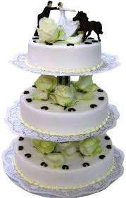 Sie suchen witzige geschenke oder ausgefallene geschenkideen? Grune Torten Witzige Hochzeitstorte Mit Glucksbringern