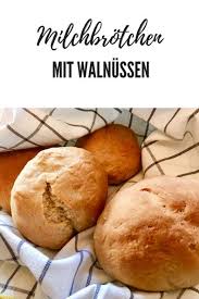 Rezept Fur Schwedische Milchbrotchen Mit Walnussen Milchbrotchen Rezepte Lebensmittel Essen