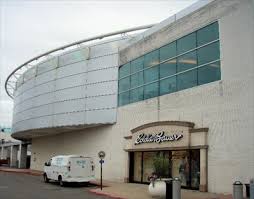 Parents will like that there is just one stop involved, making the planning easier for everyone. Burlington Mall Burlington Ma Indoor Malls On Waymarking Com