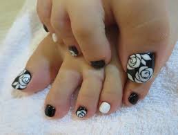 When we talk about nail art, we usually only focus on manicures. Cute White Toe Nail Designs Nail And Manicure Trends
