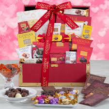 Plus receive 15% off your first order. Godiva Chocolate Basket Flower Delivery Usa Gifts Send Flowers Online Gift10 Com