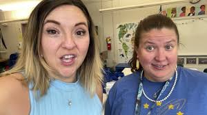 @lizzessons's video Tweet