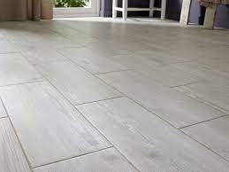 carrelage aspect bois ambiance chaleureuse leroy merlin flooring house design wood tile