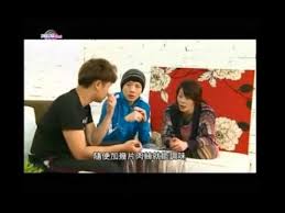 2003年，梁祖堯與另外兩位舞台劇演員邵美君及湯駿業成立「風車草劇團」。 他更負責把 百老匯 歌劇 《 i love you, you're perfect, now change 》翻譯成香港版的《 你咪理，我愛你，死未？ Hk 50 å…­èœä¸€æ¹¯ æ¢ç¥–å ¯ é‚µç¾Žå› æ¹¯é§¿æ¥­ åšå›žå'³ Youtube