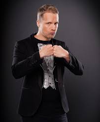 „seine gegner sind genau die influencer, zu denen er seit längerem eine ganz besondere beziehung pflegt, kündigt rtl an. 8cu6t7m4xw Msm