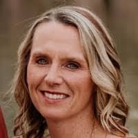 Julia Yoder's Instagram, Twitter & Facebook