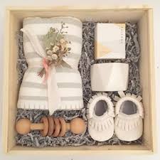 Christmas Gift Box Ideas New Baby Gift Box Baby Shower Gifts From Loved And Found Curatedgiftbo Diy Baby Shower Gifts Baby Gift Box Personalised Gifts Diy