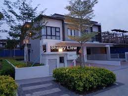 The 72 alpinia homes are uniquely designed, with the living area placed at the back of the house. Laman View Cyberjaya Cyberjaya Intermediate 2 Sty Terrace Link House 5 Bedrooms For Sale Iproperty Com My