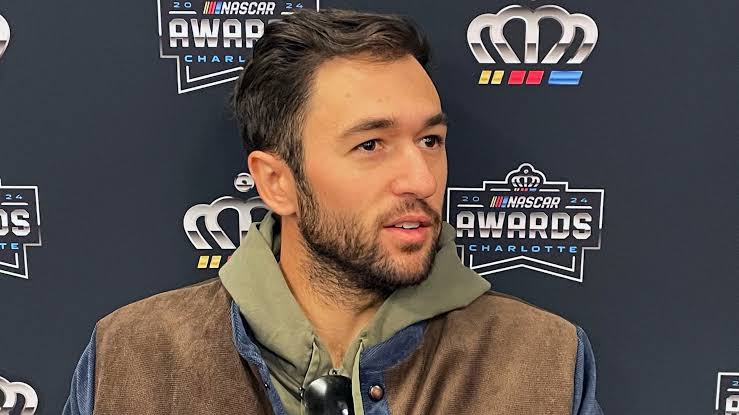Chase Elliott named NASCAR's most popular driver for 7th straight season |  NEWS10 ABC