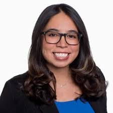 Meredith Hackett's Instagram, Twitter & Facebook