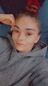 Pray for my pinky toe, 😭🤣 it still hurts lol #morningshenanigans