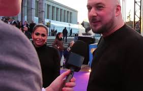 Kool savas ist der endboss, gegen mich ist krieg 'ne fete / ich mach' stark auf bester freund und ramme schwanz in deine kool savas allerdings hat das letzte wort noch lange nicht gesprochen. Kool Savas Udo Lindenberg Uvm Auf Dem Roten Teppich Beim Echo 2016 Spit Tv De