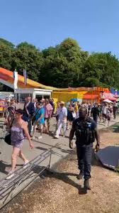 Un bout de mon apres midi a la fete des loges.a ne pas regarder si vous souffrez du mal de mer lol. La Fete Des Loges Accueil Facebook