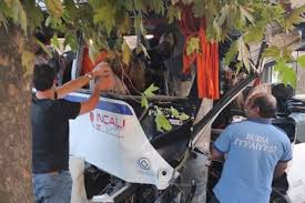 Vitrini kıran araç köfteciye daldı: Bursa Da Feci Kaza 2 Olu 17 Yarali Bursada Bugun Bursa Bursa Haber Bursa Haberi Bursa Haberleri Bursa