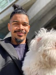 Is someone going to hugely tommorow?is it worth going or it's better to go  to Fischer?