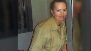 Lisa montgomery strangled a pregnant woman in missouri before cutting out and kidnapping the baby in 2004. Lisa Montgomery Convicted In Deadly Fetal Kidnapping Set To Be Executed Crime News