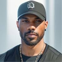 Ebony Perry's Instagram, Twitter & Facebook