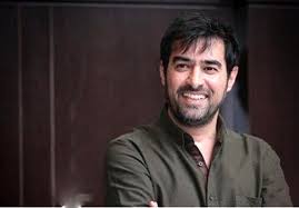 تصاویری از شهاب حسینی به همراه همسر و پسرش