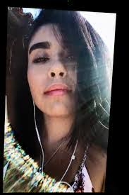 Amanda Marques's Instagram, Twitter & Facebook