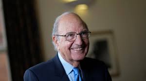 Peacemaker George Mitchell makes poignant Belfast return